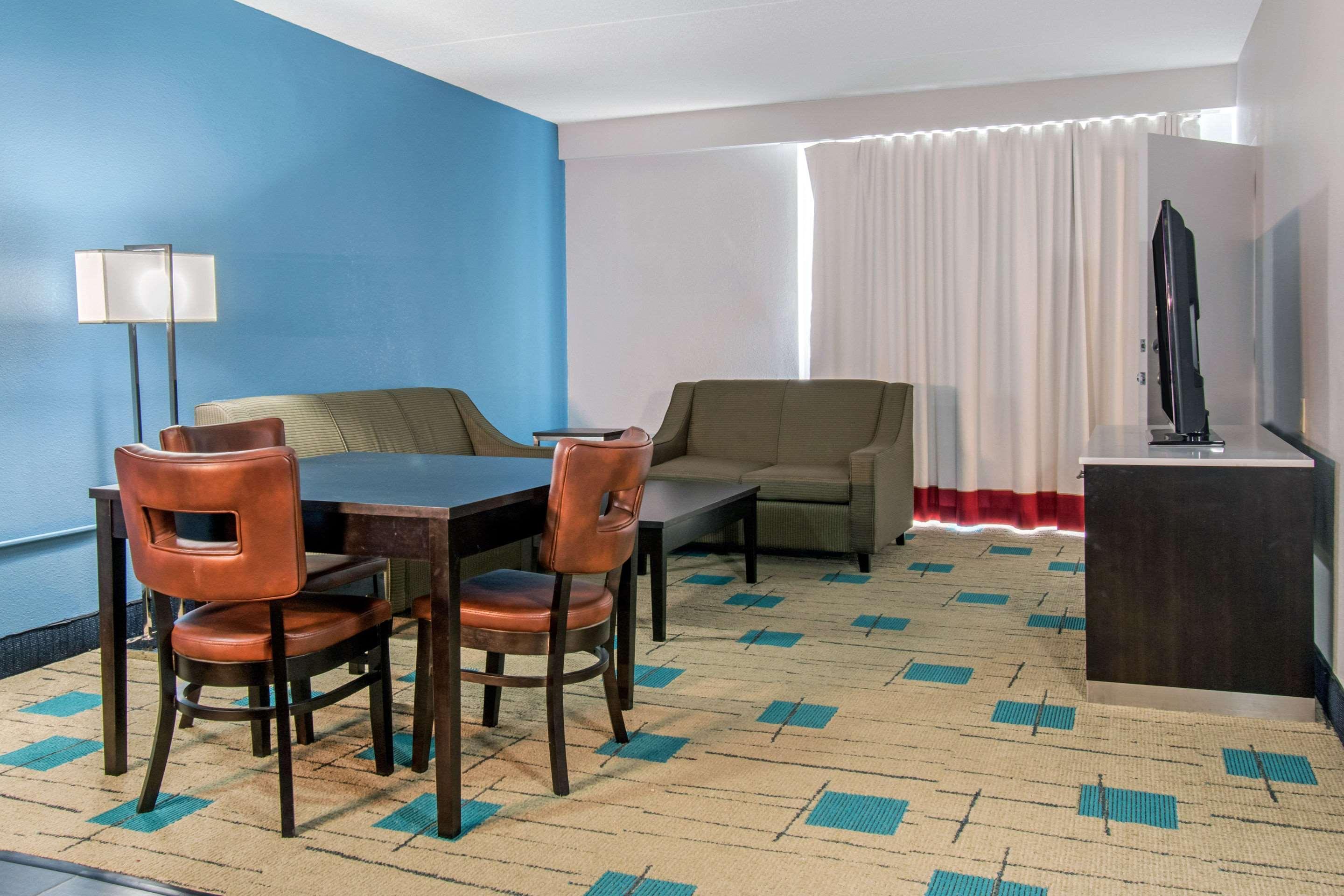 Hawthorn Extended Stay By Wyndham Chambersburg Exterior foto