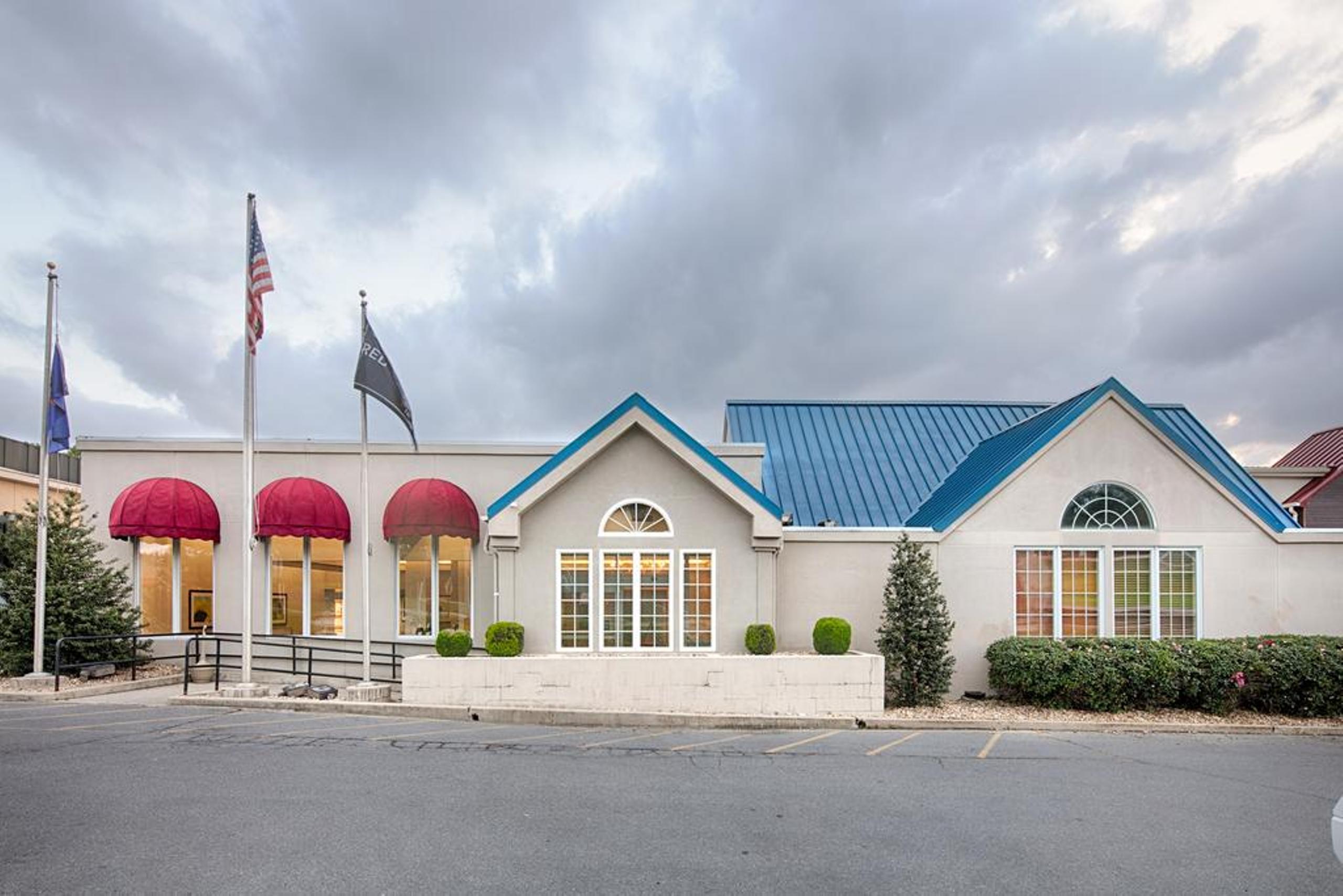 Hawthorn Extended Stay By Wyndham Chambersburg Exterior foto